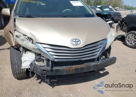 2012 Toyota Sienna Xle V6 8 Passenger from USA, damaged, VIN 5TDYK3DC5CS179527